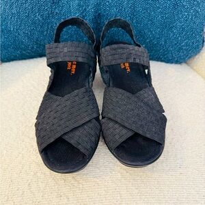 Women’s Bernie Mev Kira Sandal Woven Black Size 37 US 6.5